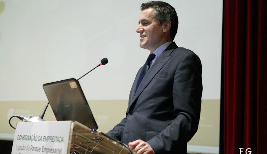 Abre-se uma nova porta para o futuro