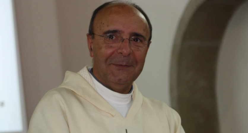 Despacho – Luto Municipal pela morte de Padre Eurico Silva Pinto, Reverendo Pároco das Freguesias de Paredes de Coura e Resende