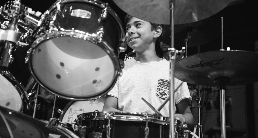 Escola do Rock reúne 50 jovens músicos dos 13 aos 24 anos de todo o país