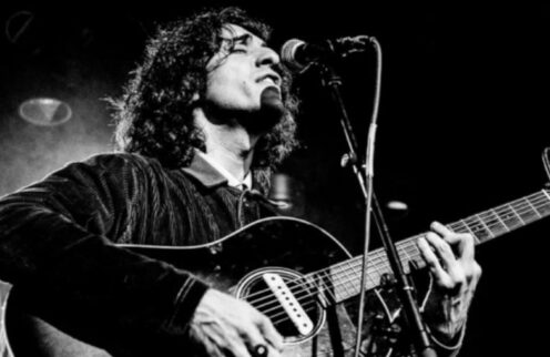 Jasmim traz a Coura “Dias em Branco”