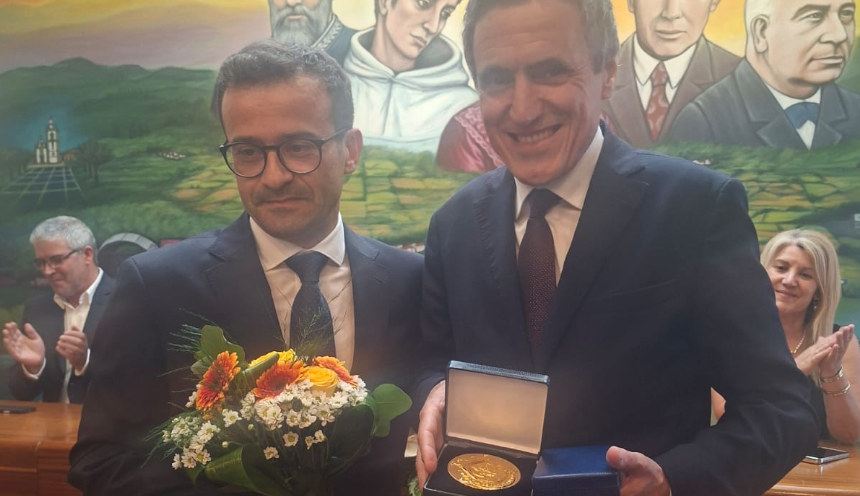 Vitor Paulo Pereira distinguido com Medalha de Honra do Município e o título de Cidadão de Paredes de Coura